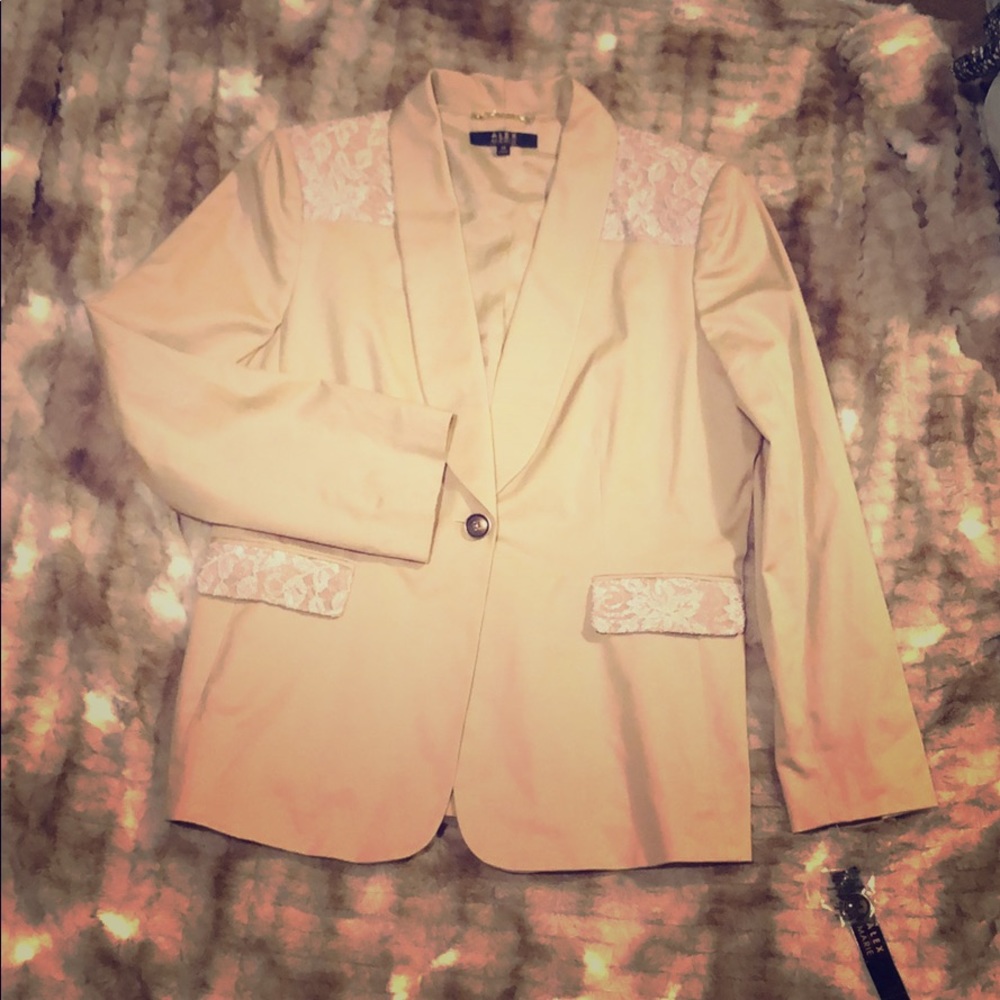 Alex Marie Miranda Jacket Almond Sz 14. NWT